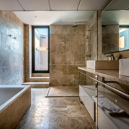 Binibequer Vell Sleeps 10 With Pool Air Con And Wifi