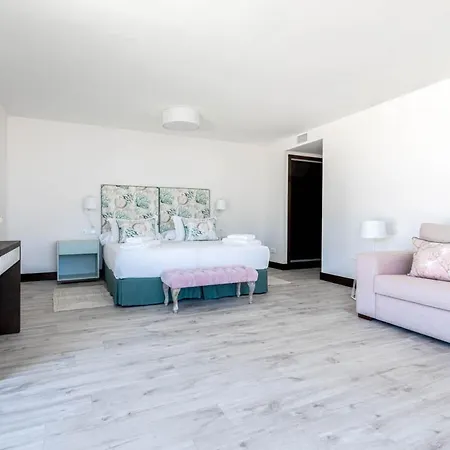 Binibequer Vell Sleeps 10 With Pool Air Con And Wifi