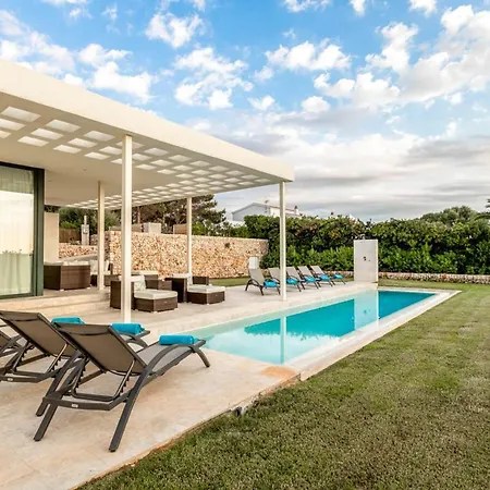 Vila Binibequer Vell Sleeps 10 With Pool Air Con And Wifi *